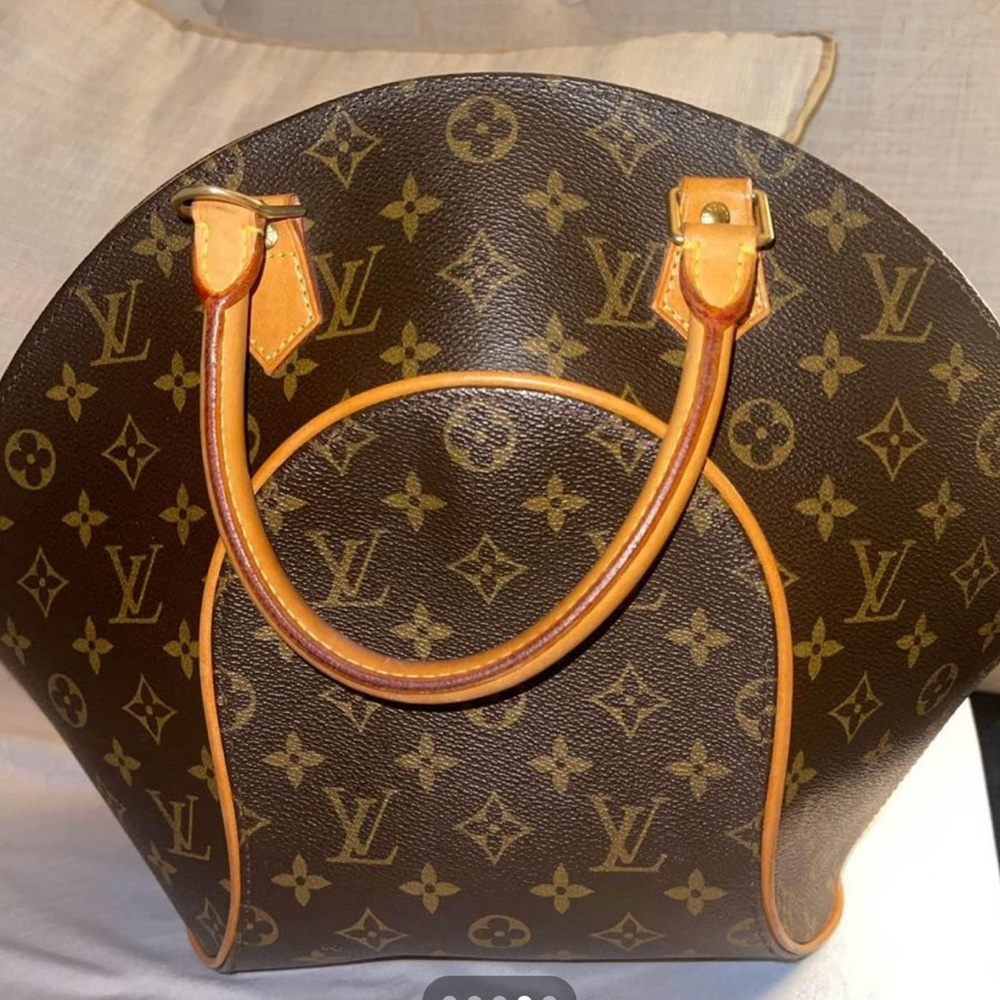 Authentic Vintage  Louis Vuitton Ellipse PM